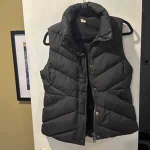 j crew Black down puffer vest Medium